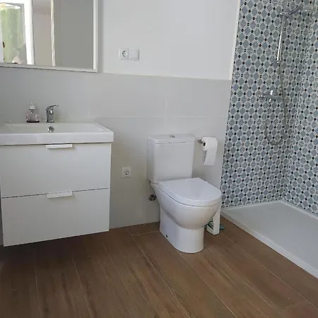 Homestay Con Jardin Y Piscina Muy Cerca De Valencia Paterna