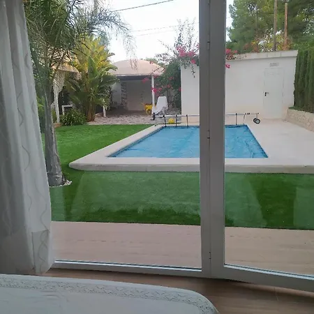 Homestay Con Jardin Y Piscina Muy Cerca De Valencia