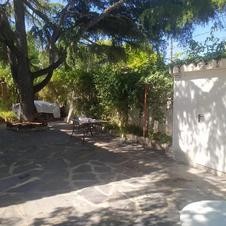 Con Jardin Y Piscina Muy Cerca De Valencia Homestay *