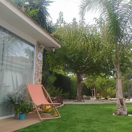 Homestay Con Jardin Y Piscina Muy Cerca De Valencia Paterna